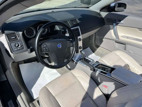 Used 2011 Volvo C70 T5 image 11