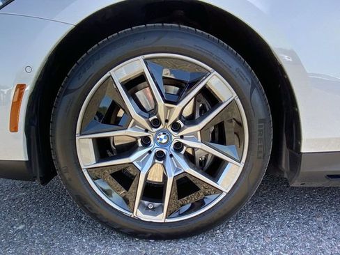 Certified 2025 BMW i5 eDrive40i w/ Premium Package image 10