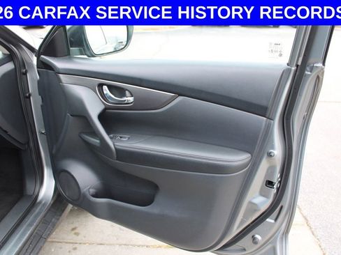 Used 2015 Nissan Rogue S image 19