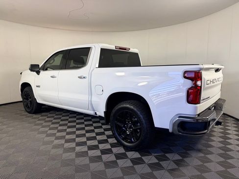 Used 2023 Chevrolet Silverado 1500 LTZ w/ Z71 Off-Road Package AWD/4WD image 10