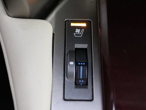 Used 2019 Lexus GX 460 Premium w/ Premium Package AWD/4WD image 15