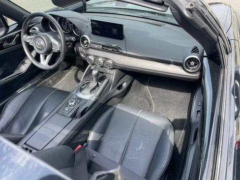 Certified 2025 MAZDA MX-5 Miata RF Grand Touring RWD image 10