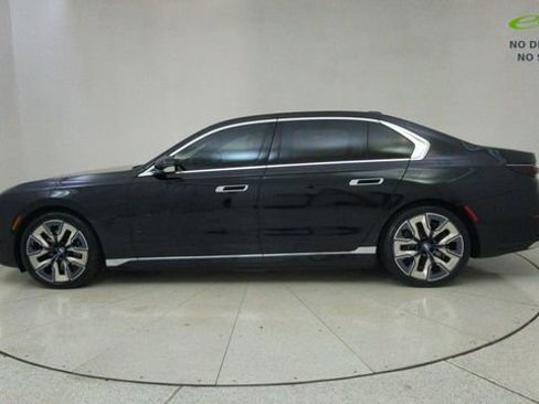 Used 2023 BMW i7 xDrive60 AWD/4WD image 74