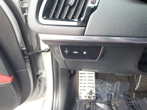 Certified 2023 Kia Stinger GT-Line w/ Sun & Sound Package image 31