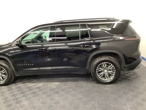 Used 2024 Chevrolet Traverse LT FWD image 4