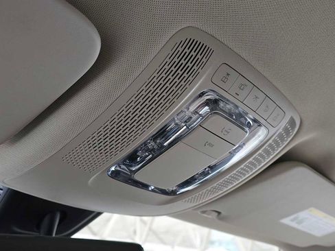 Used 2022 Mercedes-Benz GLA 250 4MATIC image 34