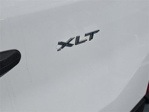 Used 2023 Ford Transit 350 XLT image 9