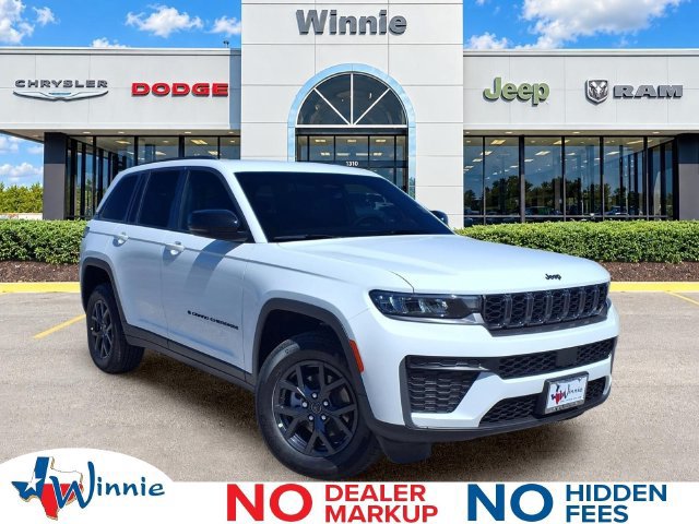 New 2027 Jeep Grand Cherokee Altitude RWD image 1