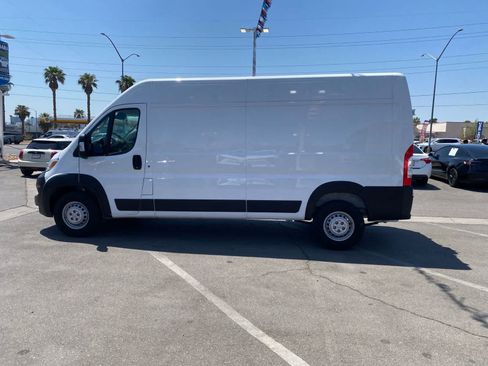 Used 2025 RAM ProMaster 2500 w/ Convenience Group FWD image 10