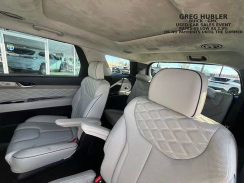 Used 2022 Hyundai Palisade Calligraphy image 25