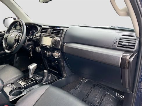 Used 2019 Toyota 4Runner TRD Off-Road Premium image 30
