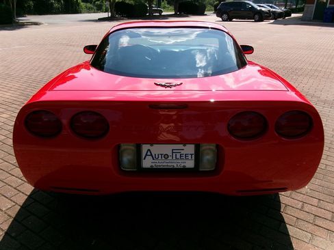 Used 1999 Chevrolet Corvette Coupe w/ Roof Pkg RWD image 6