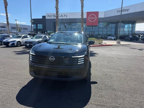 Used 2025 Nissan Kicks SR image 1