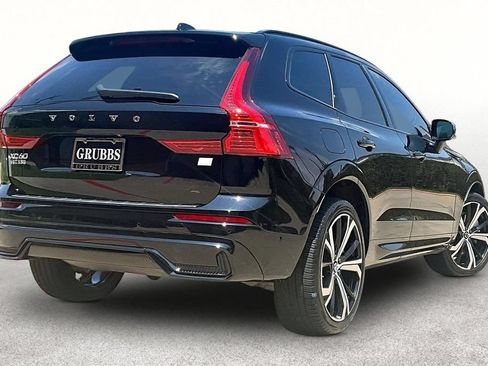 Used 2024 Volvo XC60 T8 Ultimate w/ Protection Package Premier AWD/4WD image 2