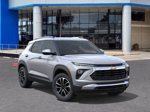 New 2026 Chevrolet TrailBlazer LT FWD image 7