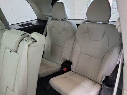 Used 2024 Volvo XC90 B6 Plus image 33
