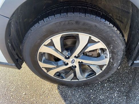Used 2020 Subaru Outback Limited image 11