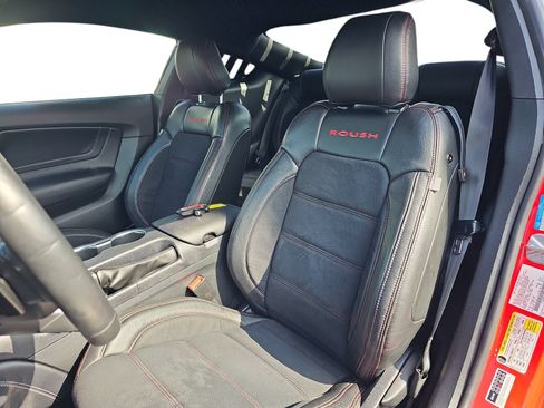 Used 2019 Ford Mustang GT Premium w/ GT Performance Package RWD image 12