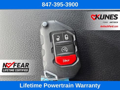 Used 2025 Jeep Wrangler Unlimited Sahara AWD/4WD image 48