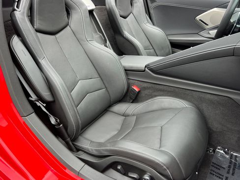 Used 2023 Chevrolet Corvette Stingray Preferred Conv w/ Z51 Performance Package RWD image 34