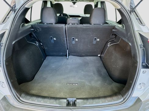 Used 2020 Nissan Kicks S image 16