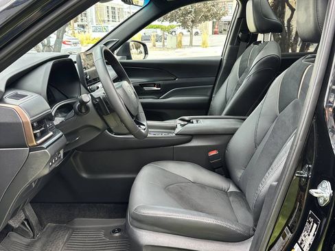 Used 2026 Toyota Grand Highlander AWD Hybrid image 15