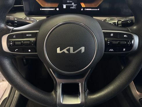 Used 2025 Kia K5 LXS image 28