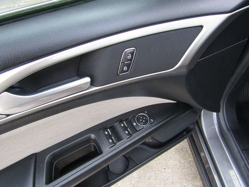 Used 2018 Ford Fusion S FWD image 23