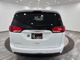 Used 2018 Chrysler Pacifica Touring-L image 6