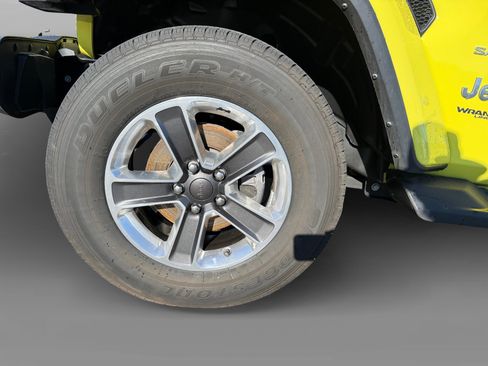 Used 2022 Jeep Wrangler Unlimited Sahara image 9