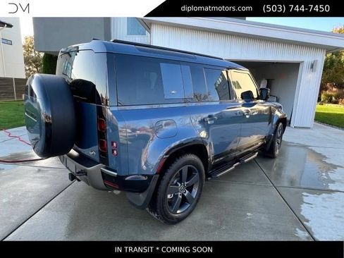 Used 2021 Land Rover Defender 110 X-Dynamic HSE AWD/4WD image 5