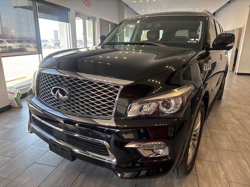 Used 2015 INFINITI QX80 Luxe w/ 22" Wheel Package image 7
