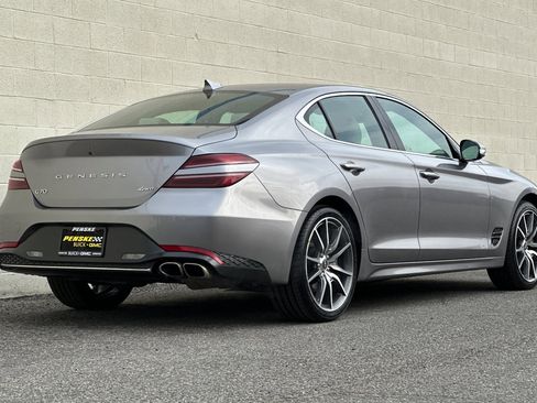 Used 2023 Genesis G70 2.0T image 4