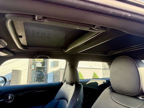 Used 2014 MINI Cooper 2-Door Hardtop image 14