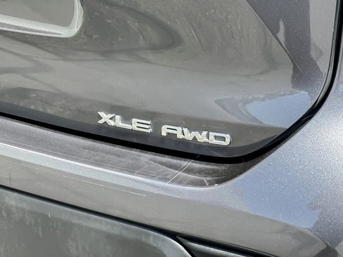 Used 2023 Toyota Highlander XLE AWD/4WD image 27