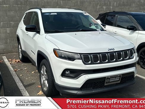 Used 2022 Jeep Compass Latitude AWD/4WD image 1