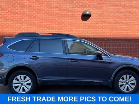 Used 2015 Subaru Outback 2.5i Premium AWD/4WD image 2