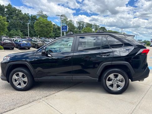 Used 2024 Toyota RAV4 XLE AWD/4WD image 8