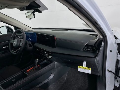 New 2026 Nissan Kicks SR w/ SR Premium Package image 36