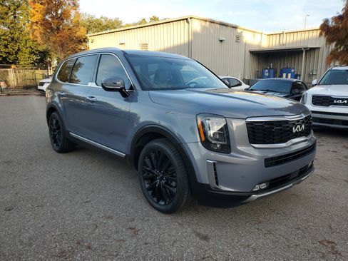 Certified 2022 Kia Telluride SX w/ Towing Package image 5