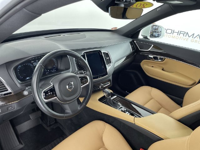Used 2018 Volvo XC90 T6 Momentum AWD/4WD image 19