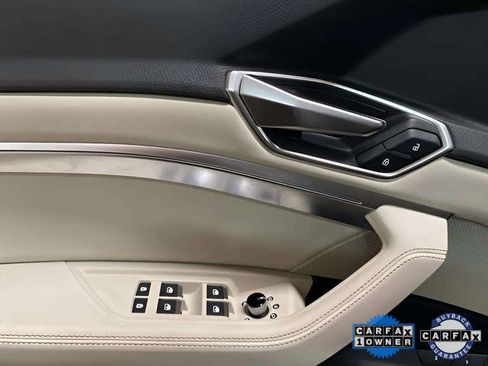 Used 2024 Audi Q8 e-tron Premium image 24