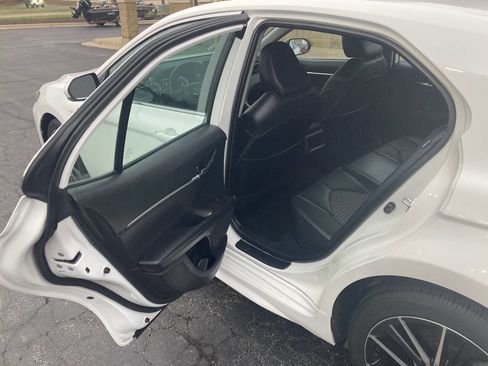 Used 2022 Toyota Camry SE image 18