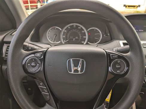 Used 2017 Honda Accord LX image 19