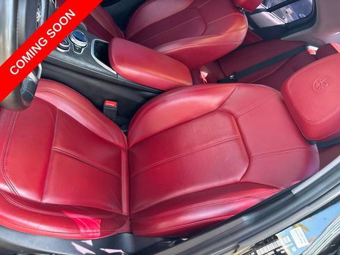 Used 2020 Alfa Romeo Giulia w/ Nero Edizione RWD image 19