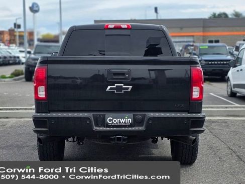 Used 2018 Chevrolet Silverado 1500 LTZ Z71 w/ Midnight Edition image 23