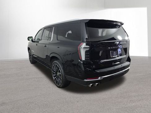 Used 2025 Chevrolet Suburban High Country AWD/4WD image 41