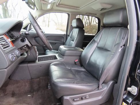 Used 2014 Chevrolet Tahoe LT w/ Luxury Package image 13