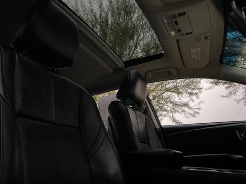 Used 2016 Toyota Avalon Touring image 19