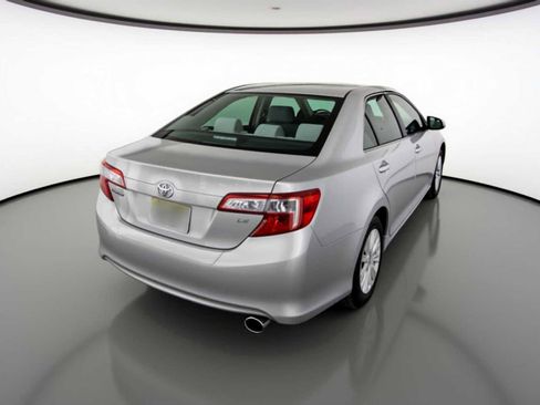 Used 2013 Toyota Camry LE image 6